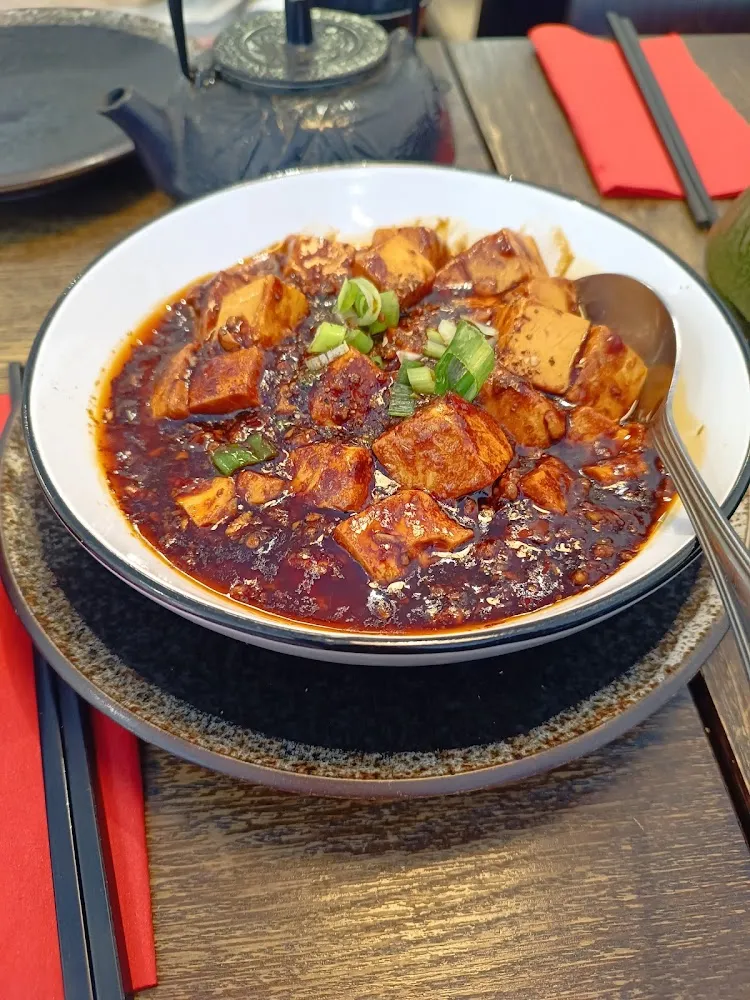 Mapo Tofu Tofu Sauté Avec Haché de Porc À la Sauce