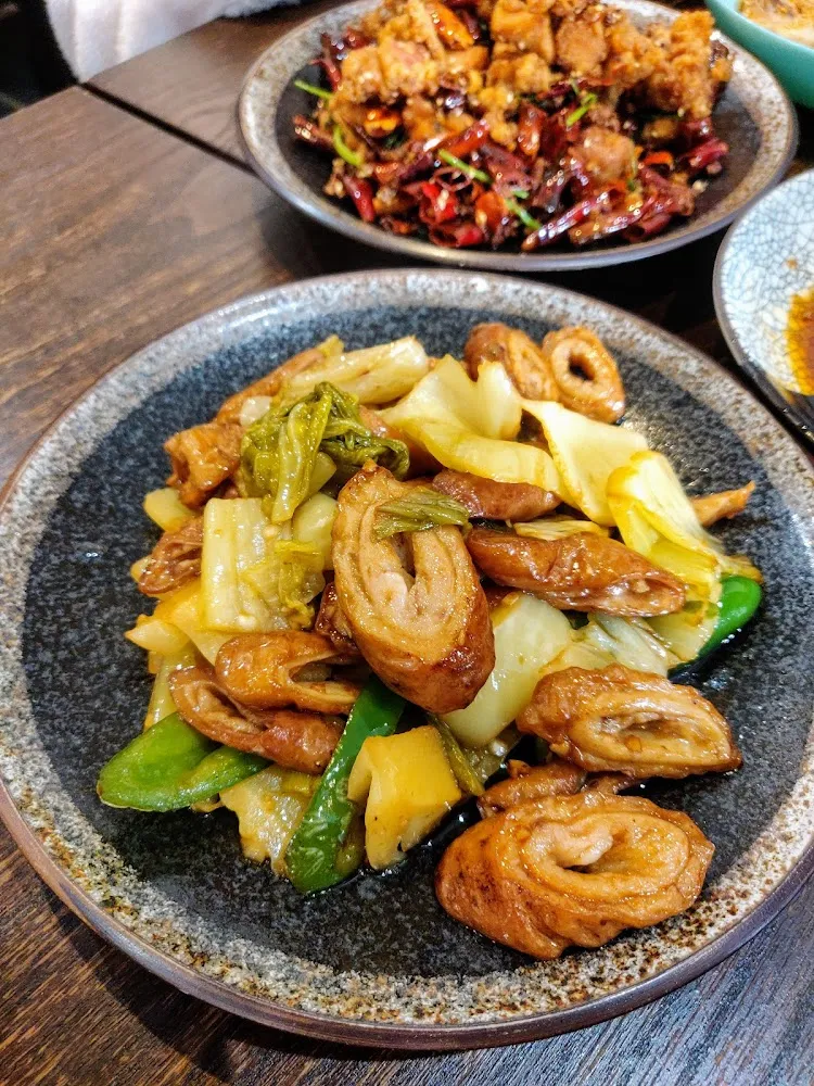 Sautéed Porc Intestine With Green Chili-pepper